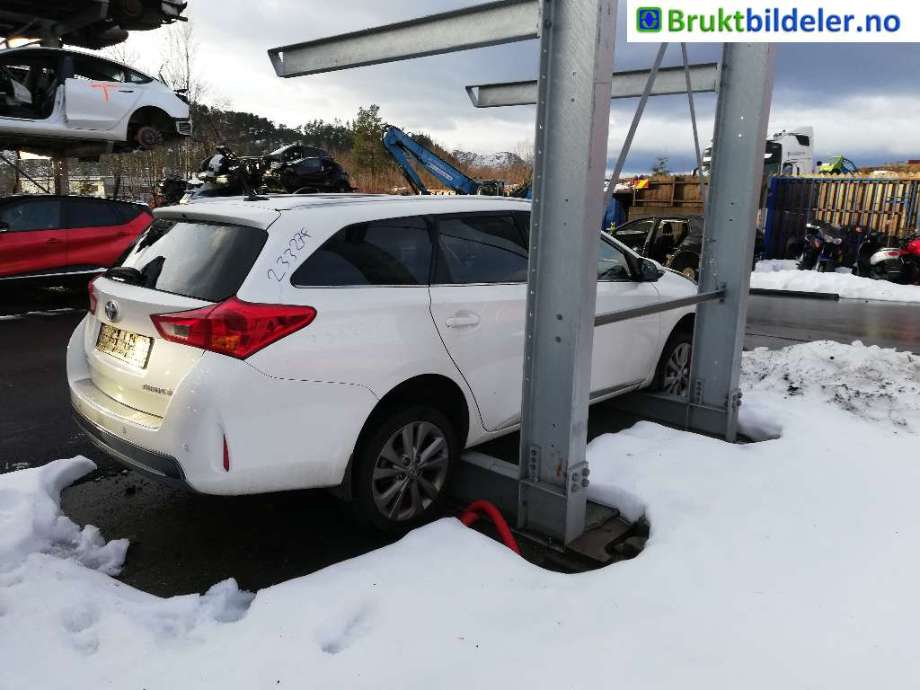 Toyota Auris 2013-2015 (Type II, Fase 1) , Motorkode: 2ZR-FXE, Girkassekode: 