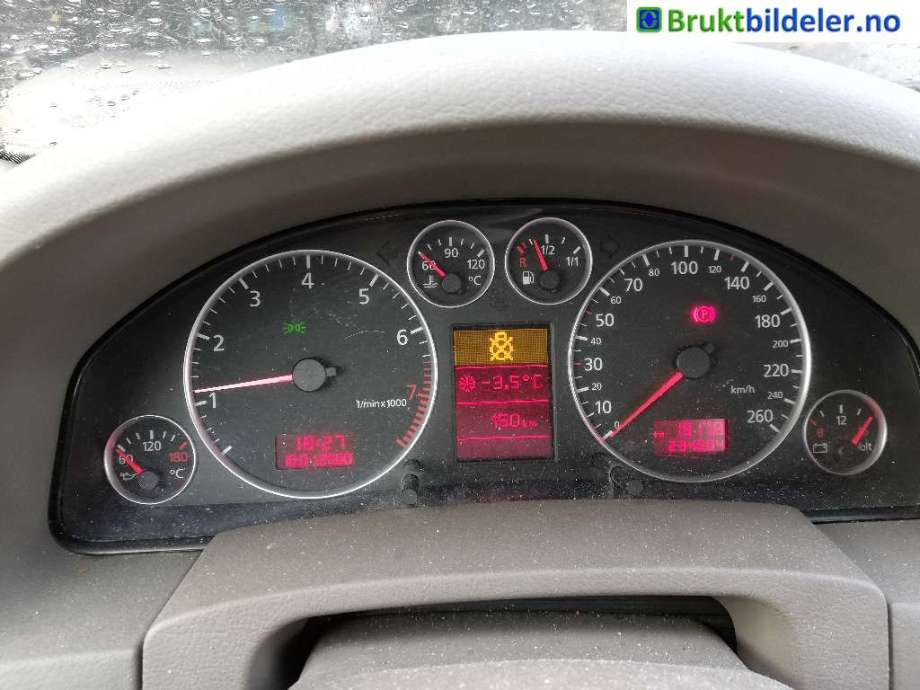 Audi A6 2001-2004 (Type II, Fase 2) (C5) (C5), Motorkode: AWT, Girkassekode: