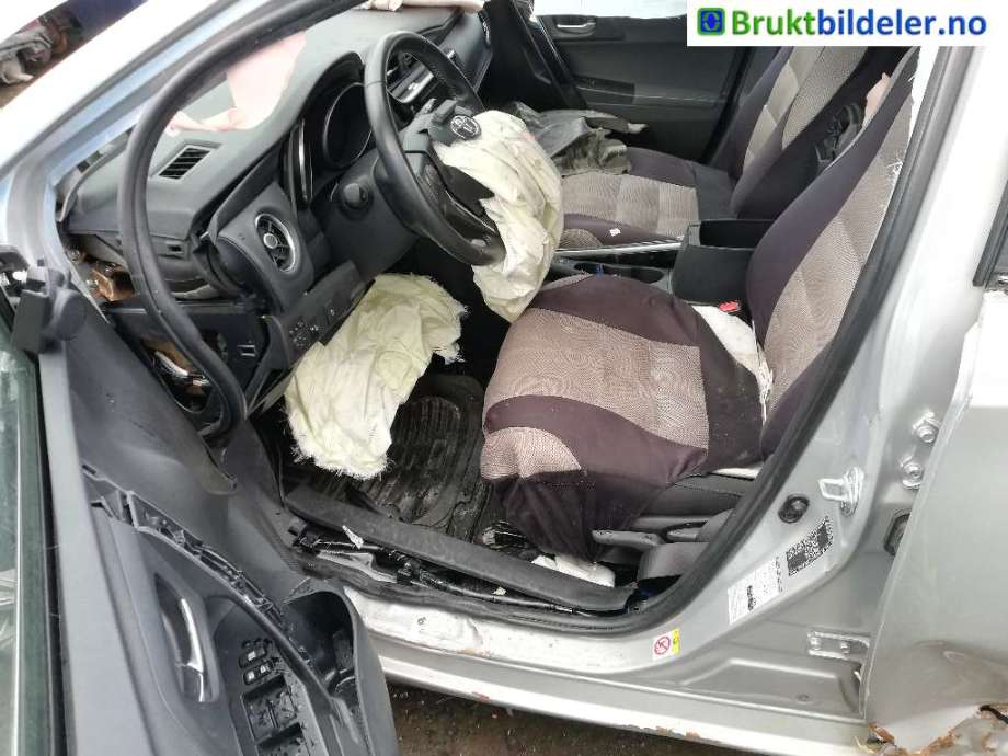 Toyota Auris 2015-2019 (Type II, Fase 2) , Motorkode: 2ZR-FXE, Girkassekode: 