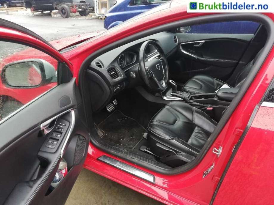 Volvo V40 2012-2019 , Motorkode: B4154T5, Girkassekode: 
