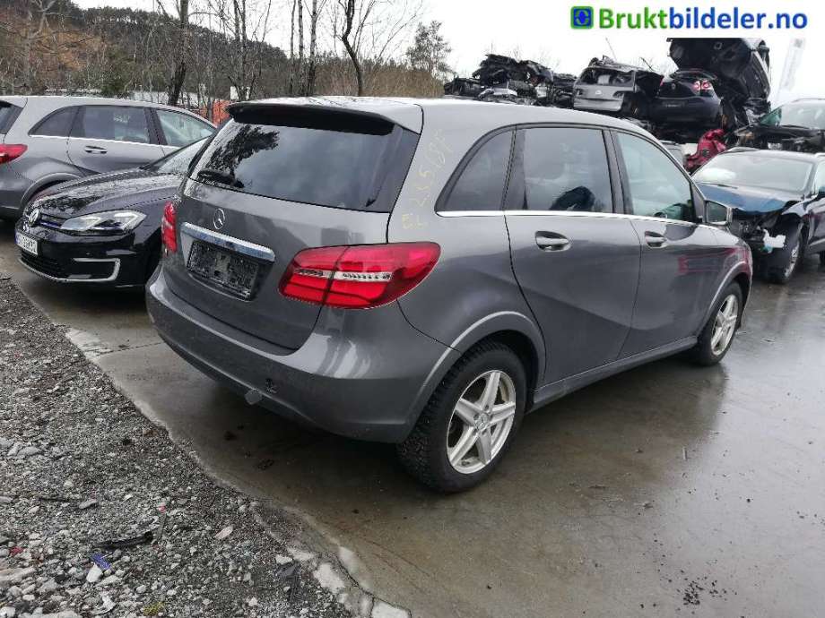 Mercedes B-Klasse 2011-2018 (W246) (W246), Motorkode: EM780.990, Girkassekode: 
