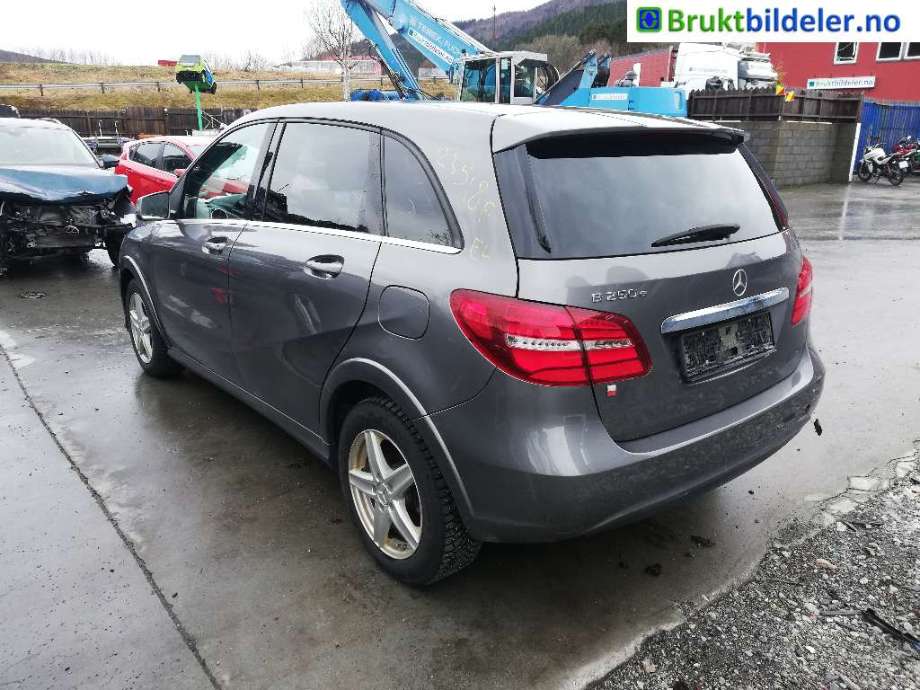 Mercedes B-Klasse 2011-2018 (W246) (W246), Motorkode: EM780.990, Girkassekode: 