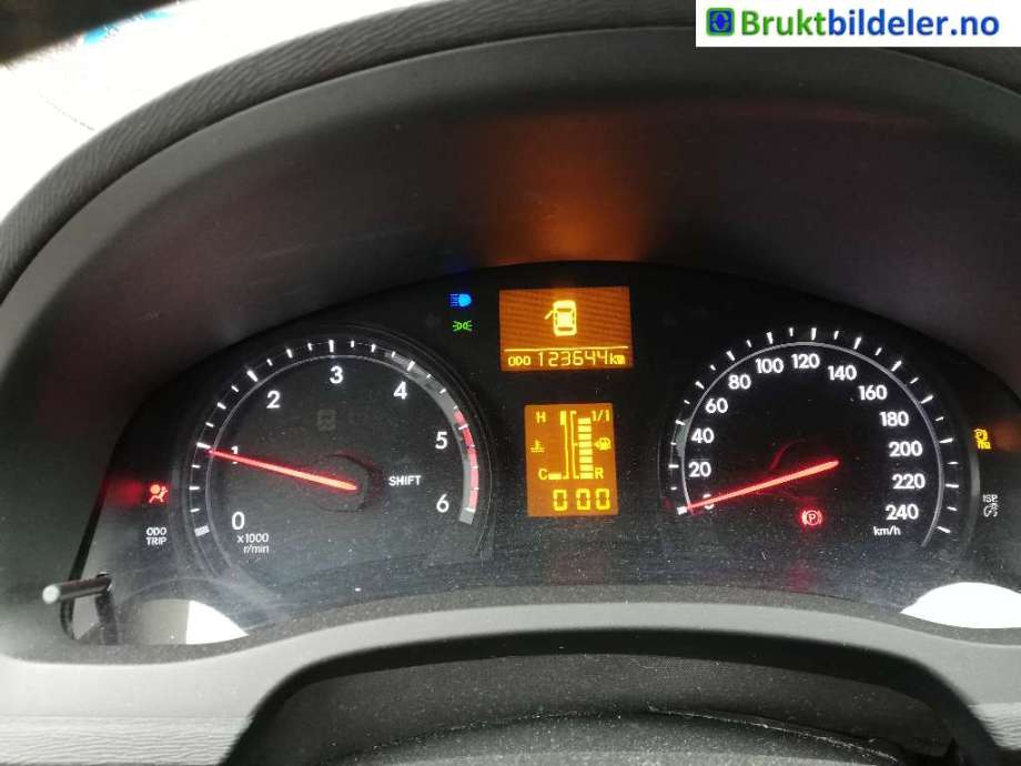 Toyota Avensis 2009-2015 (Type III, Fase 1) , Motorkode: 1AD-FTV, Girkassekode: 