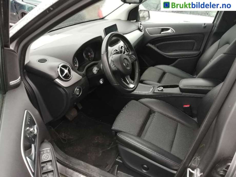 Mercedes B-Klasse 2011-2018 (W246) (W246), Motorkode: EM780.990, Girkassekode: 