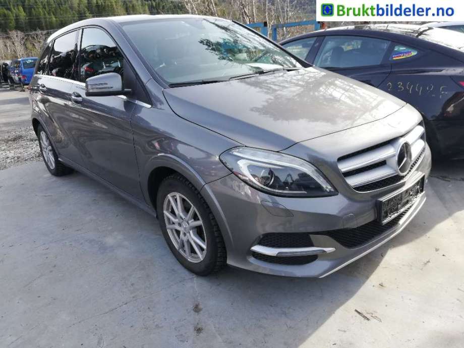 Mercedes B-Klasse 2011-2018 (W246) (W246), Motorkode: EM780.990, Girkassekode: 