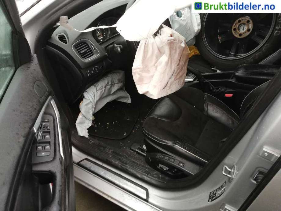 Volvo V40 2012-2019 delebil , Motorkode: B4204T38, Girkassekode: 