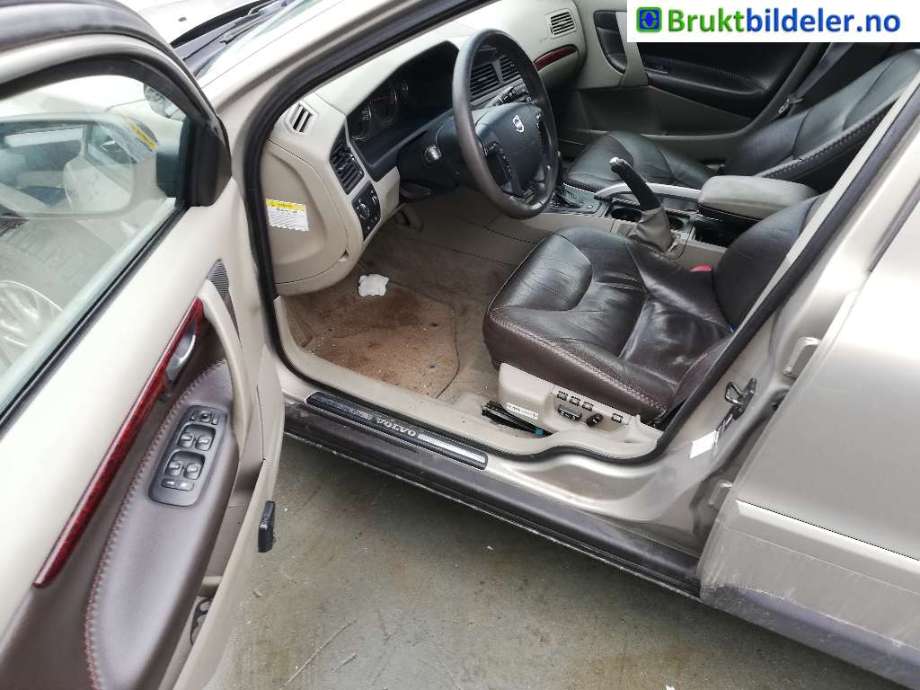 Volvo XC70 2001-2004 (Type I, Fase 1) , Motorkode: D5244T, Girkassekode: 