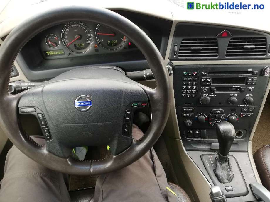 Volvo XC70 2001-2004 (Type I, Fase 1) , Motorkode: D5244T, Girkassekode: 