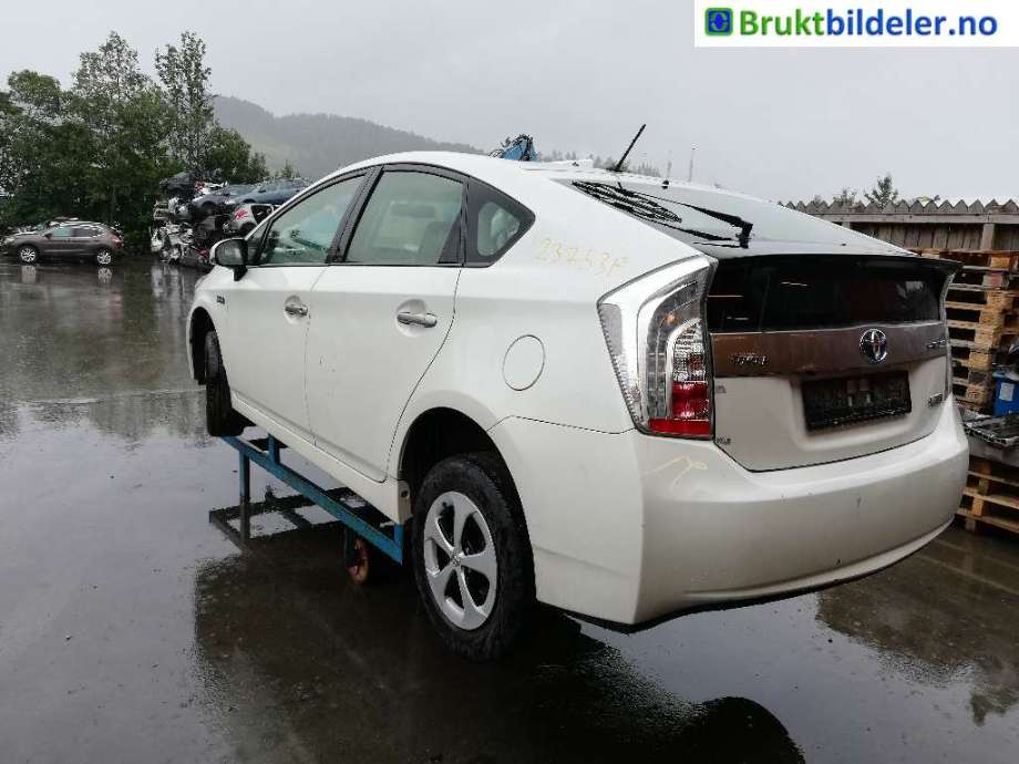 Toyota Prius +7 2012-2020 (Type III) (stasjonsvogn) (stasjonsvogn), Motorkode: 2ZR-FXE, Girkassekode: 
