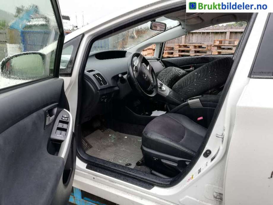 Toyota Prius +7 2012-2020 (Type III) (stasjonsvogn) (stasjonsvogn), Motorkode: 2ZR-FXE, Girkassekode: 