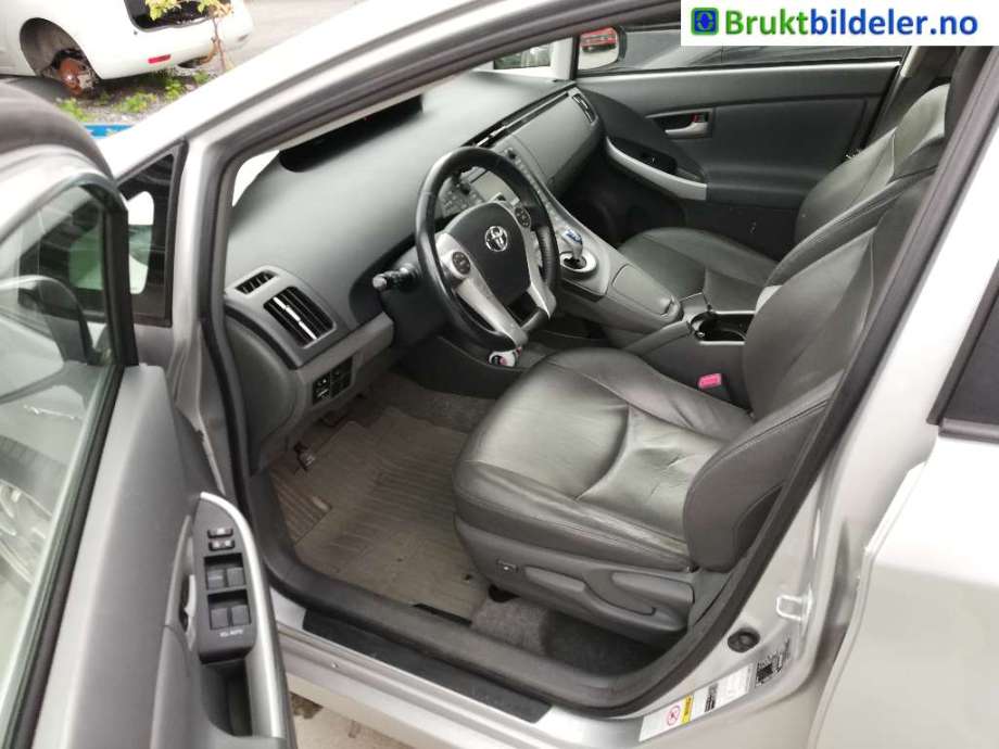 Toyota Prius 2009-2016 (Type III) (COMBI) (COMBI), Motorkode: 2ZR-FXE, Girkassekode: 