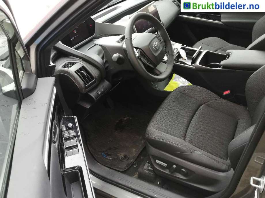 Toyota bZ4X 2022-->> , Motorkode: , Girkassekode: 
