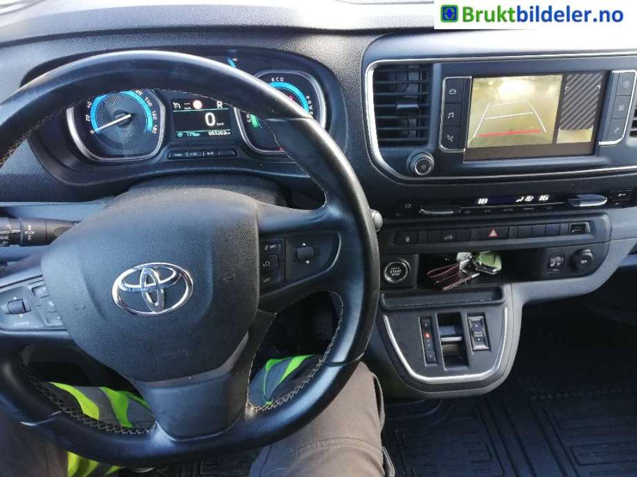 Toyota Proace 2016-->> (Type II) , Motorkode: 105TBH0005886;ZKX, Girkassekode: 