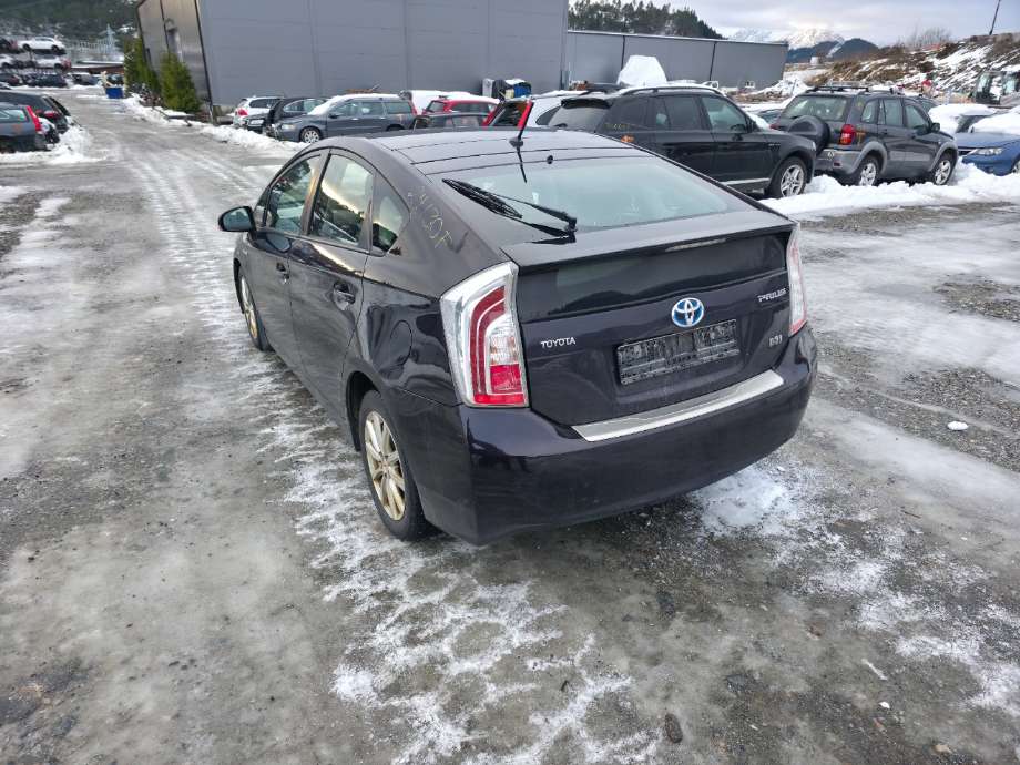 Toyota Prius +7 2012-2020 (Type III) (stasjonsvogn) (stasjonsvogn), Motorkode: 2ZR-FXE, Girkassekode: 