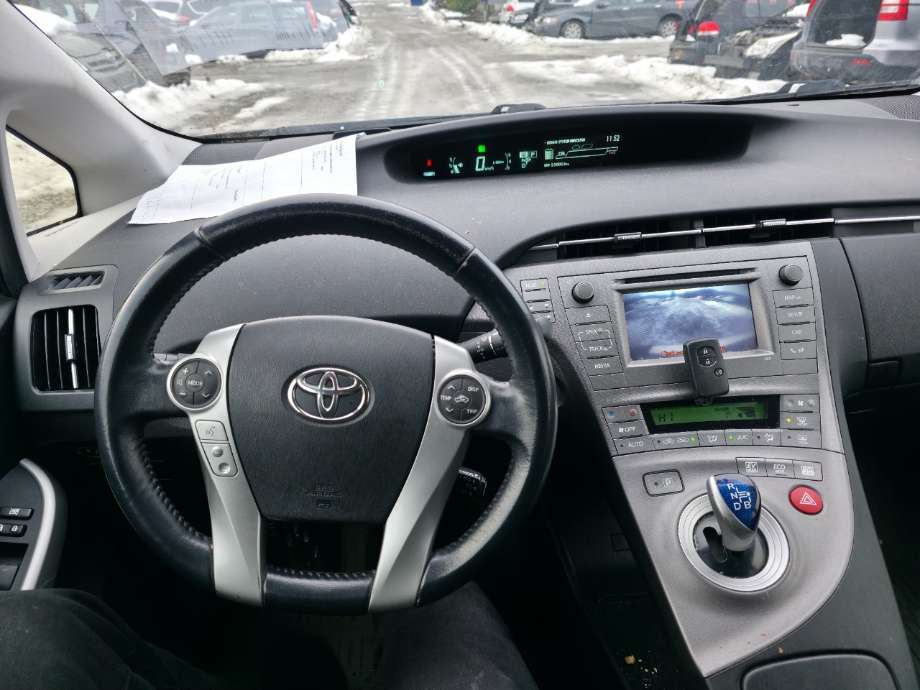 Toyota Prius +7 2012-2020 (Type III) (stasjonsvogn) (stasjonsvogn), Motorkode: 2ZR-FXE, Girkassekode: 