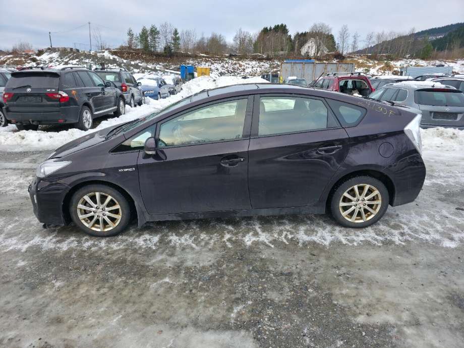 Toyota Prius +7 2012-2020 (Type III) (stasjonsvogn) (stasjonsvogn), Motorkode: 2ZR-FXE, Girkassekode: 