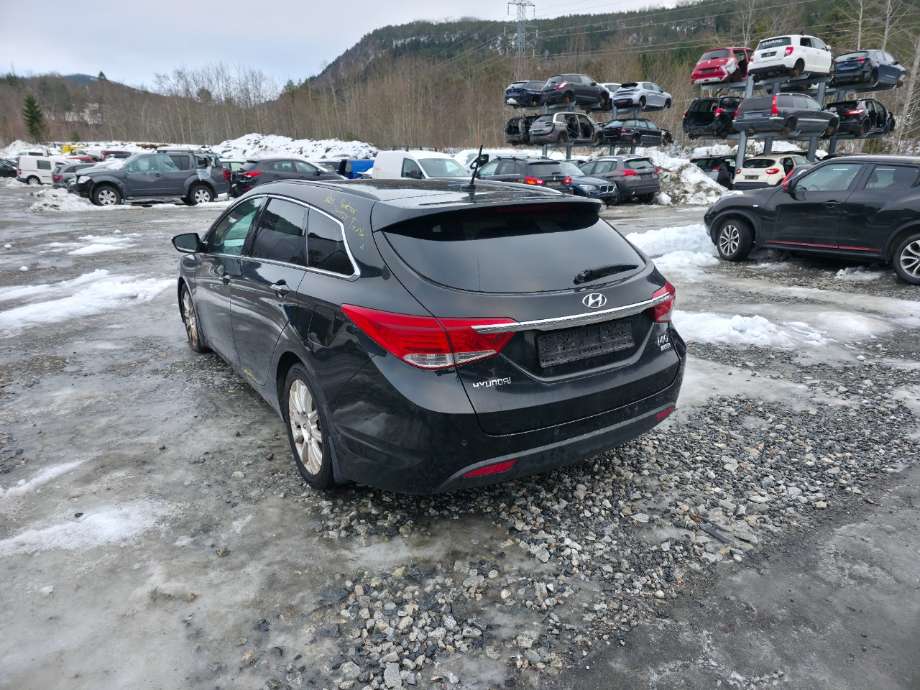 Hyundai i40 2012-2017 , Motorkode: D4FD, Girkassekode: 