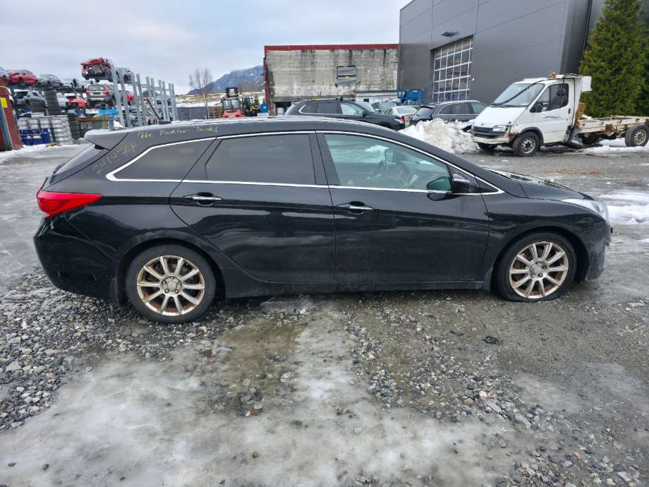 Hyundai i40 2012-2017 , Motorkode: D4FD, Girkassekode: 