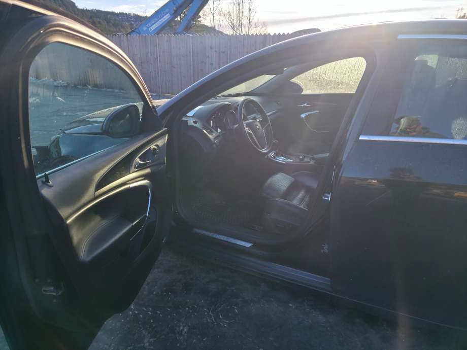 Opel Insignia A 2009-2014 , Motorkode: A20DTJ, Girkassekode: 