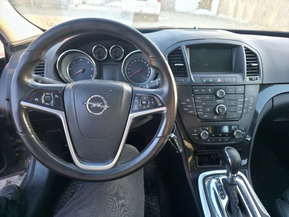 Opel Insignia A 2009-2014 , Motorkode: A20DTJ, Girkassekode: 