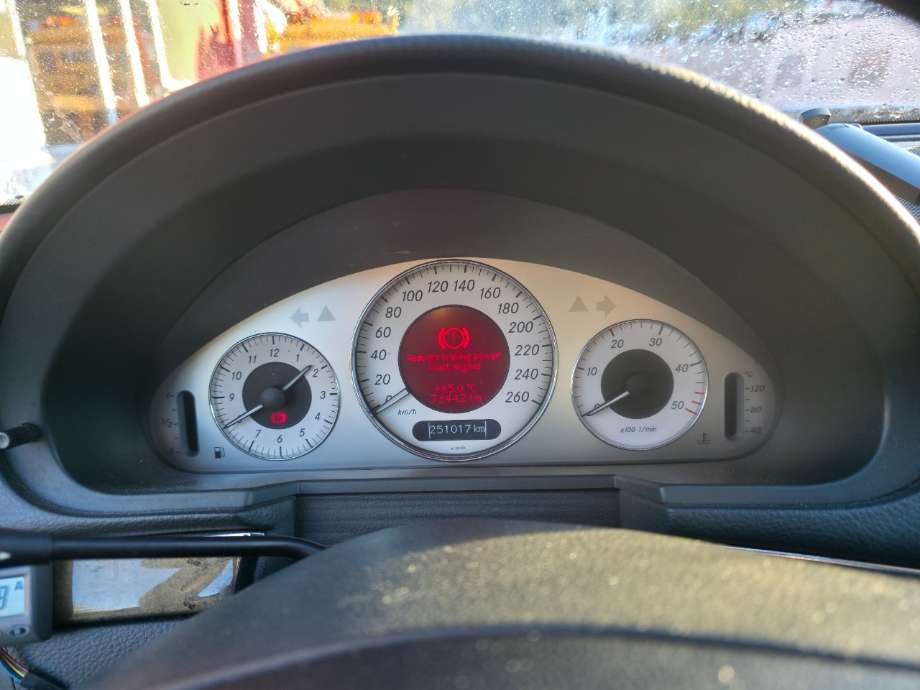 Mercedes E-Klasse 2002-2006 (Fase 1) (W211) (W211), Motorkode: OM648.961, Girkassekode: 