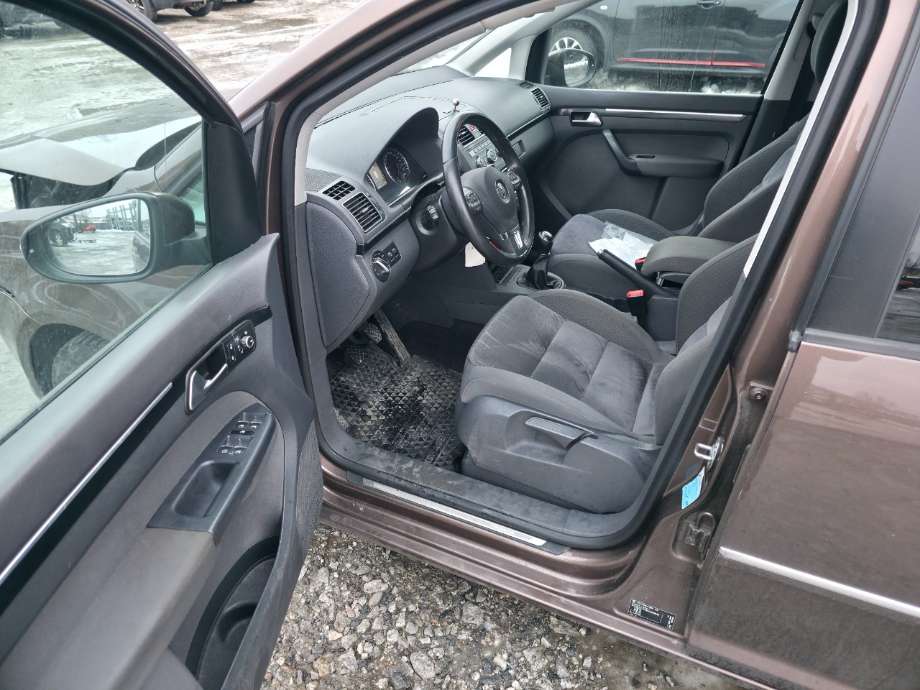 VW Touran 2010-2015 (Type I, Fase 3) , Motorkode: CFHC, Girkassekode: 