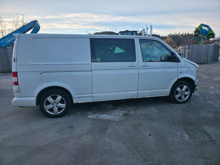VW Transporter / Caravelle 2009-2015 (Fase 2) (T5) (T5), Motorkode: CFCA, Girkassekode: 