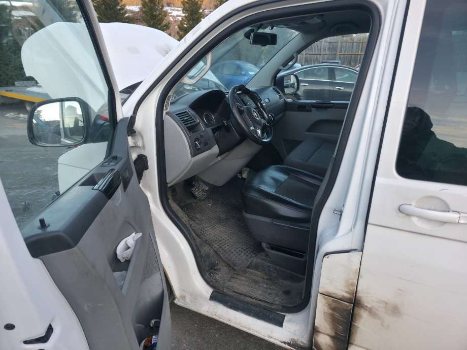 VW Transporter / Caravelle 2009-2015 (Fase 2) (T5) (T5), Motorkode: CFCA, Girkassekode: 