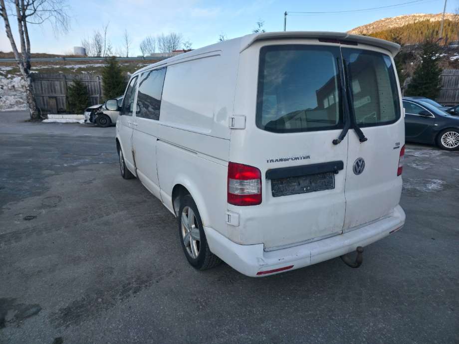 VW Transporter / Caravelle 2009-2015 (Fase 2) (T5) (T5), Motorkode: CFCA, Girkassekode: 
