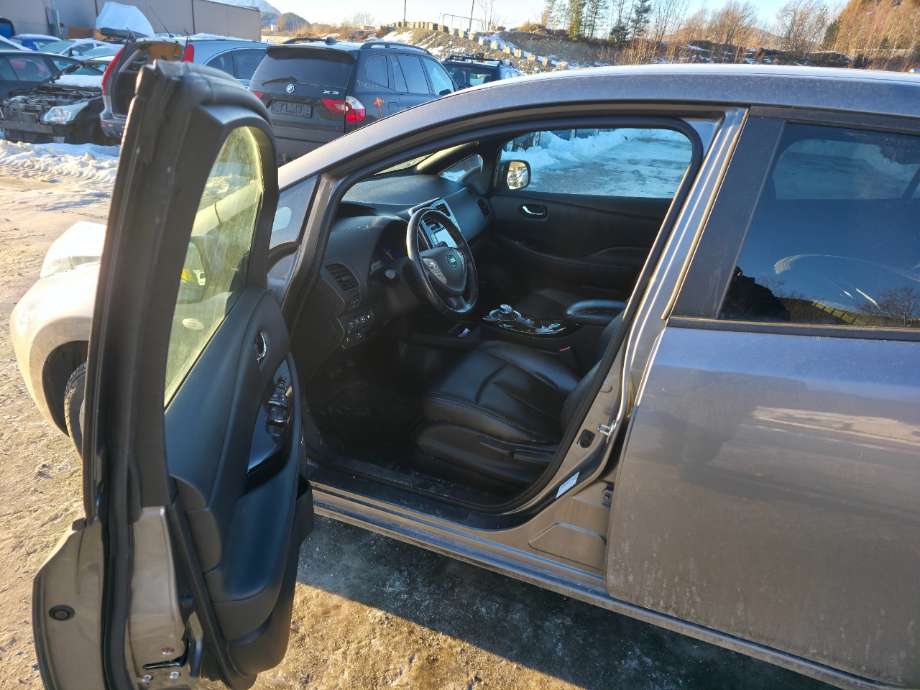 Nissan Leaf 2011-2017 (Type I) , Motorkode: EM57, Girkassekode: 