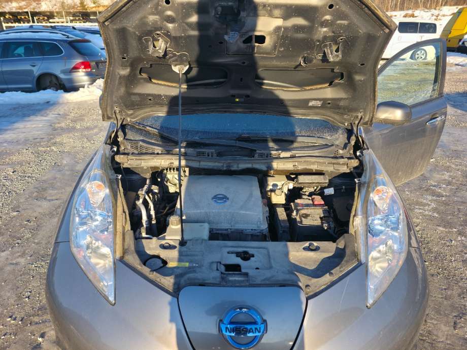Nissan Leaf 2011-2017 (Type I) , Motorkode: EM57, Girkassekode: 