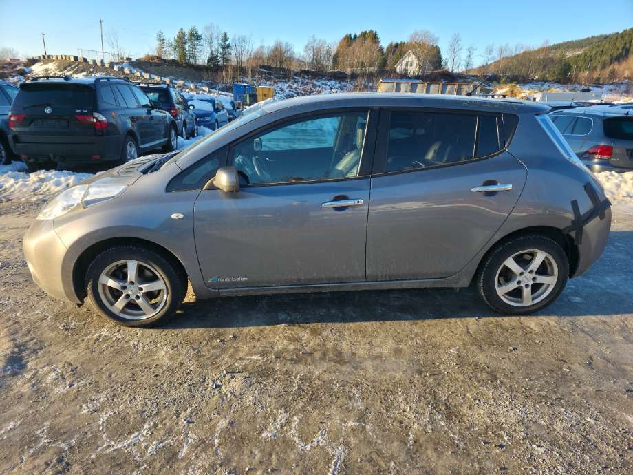 Nissan Leaf 2011-2017 (Type I) , Motorkode: EM57, Girkassekode: 