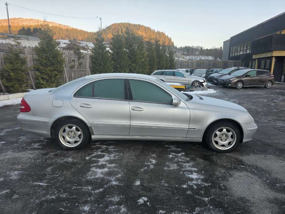 Mercedes E-Klasse 2002-2006 (Fase 1) (W211) (W211), Motorkode: OM646.961, Girkassekode: