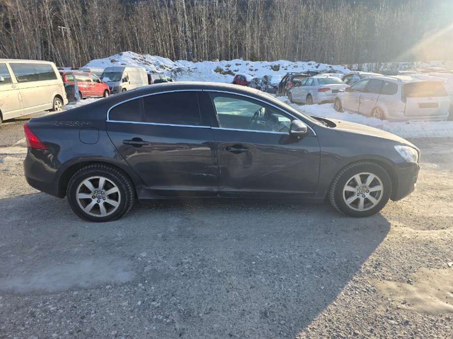 Volvo S60 2010-2014 (Type II, Fase 1) , Motorkode: D5204T2, Girkassekode: 