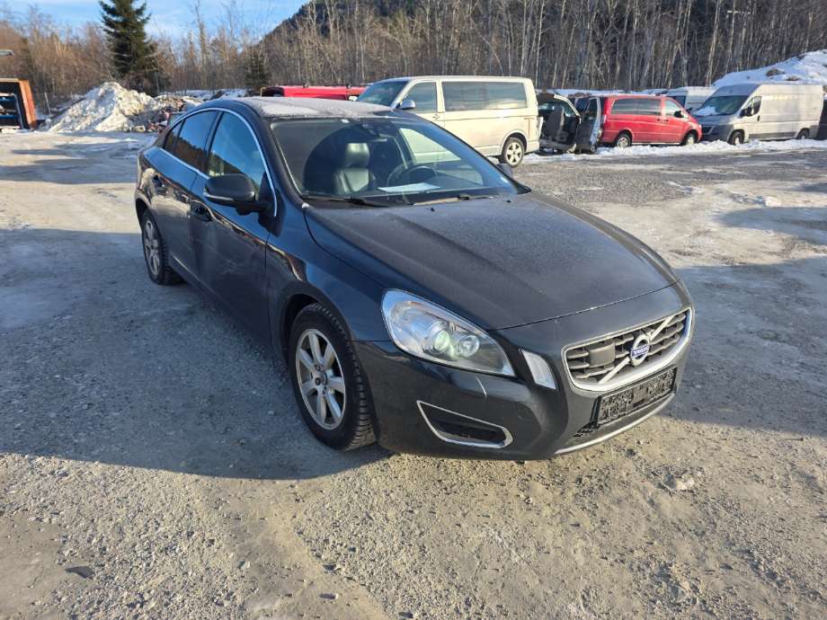 Volvo S60 2010-2014 (Type II, Fase 1) , Motorkode: D5204T2, Girkassekode: 
