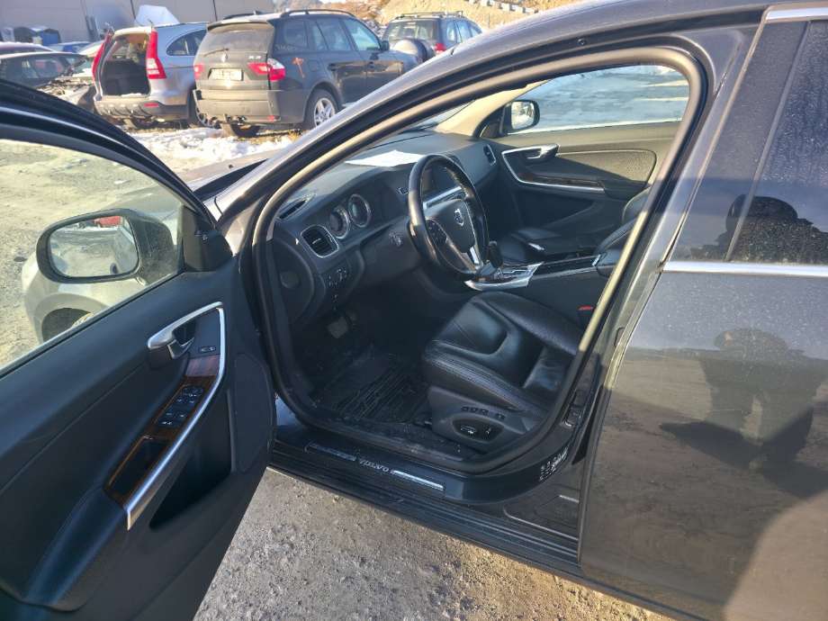 Volvo S60 2010-2014 (Type II, Fase 1) , Motorkode: D5204T2, Girkassekode: 