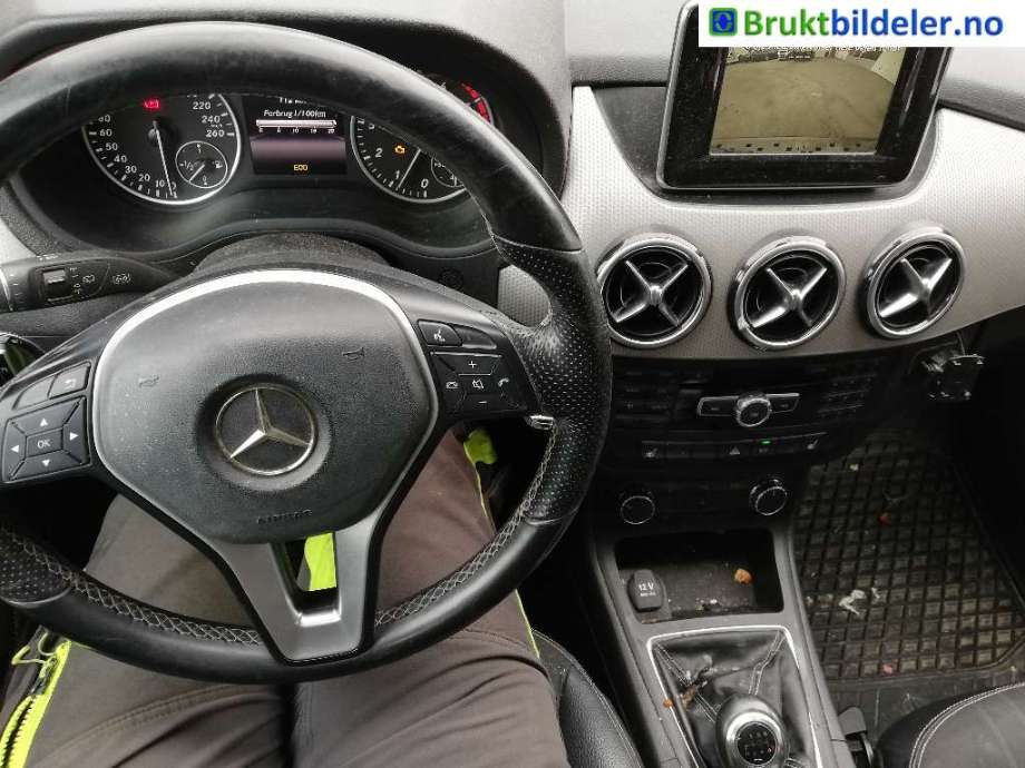 Mercedes B-Klasse 2011-2018 (W246) delebil , Motorkode: M270.910, Girkassekode: 