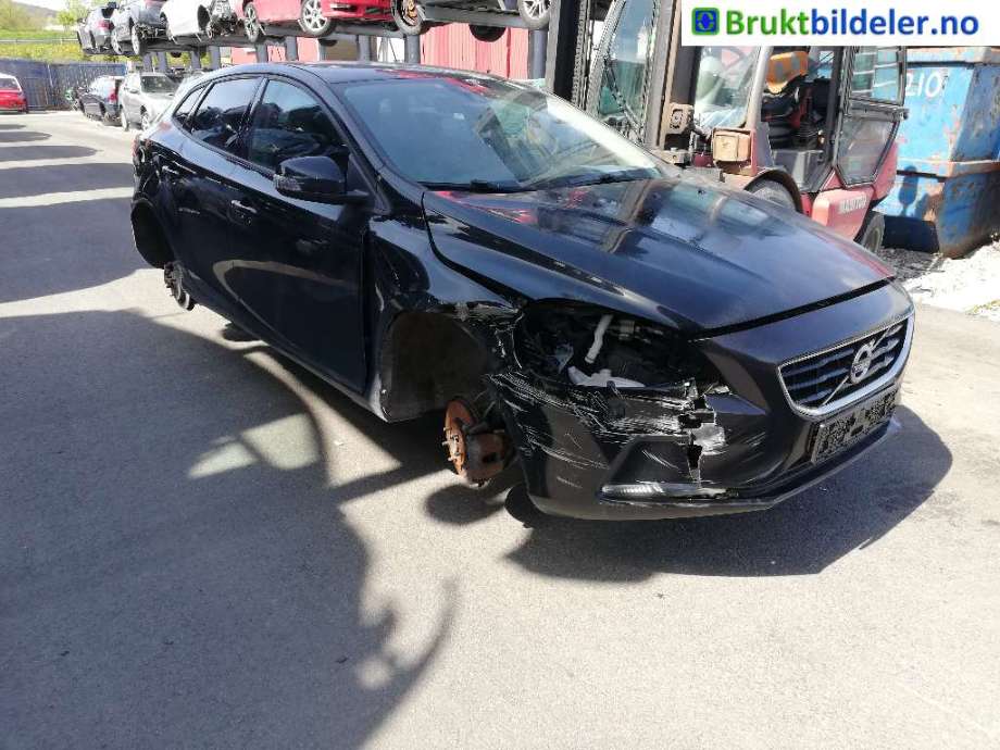 Volvo V40 2012-2019 , Motorkode: D4162T, Girkassekode: 