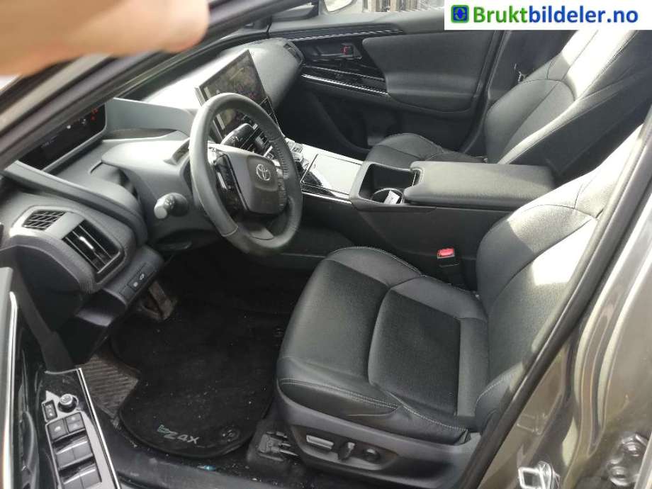 Toyota bZ4X 2022-->> , Motorkode: , Girkassekode: 
