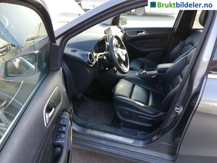 Mercedes B-Klasse 2011-2018 (W246) (W246), Motorkode: EM780.990, Girkassekode: 