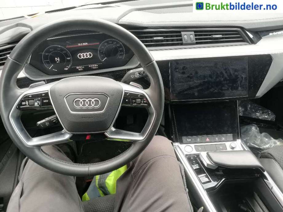 Audi e-tron 2018-->> delebil , Motorkode: BM1J, Girkassekode: 