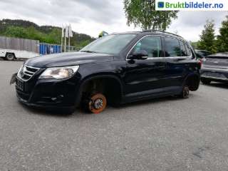 VW Tiguan,   (VOLKSWAGEN|5N0 827 025 G)