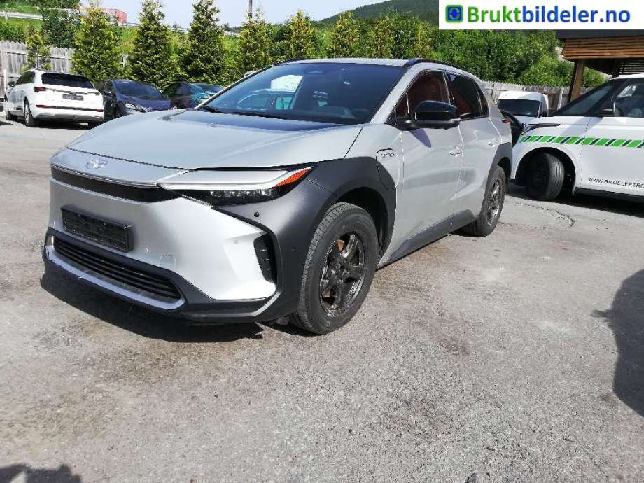 Toyota bZ4X, 2022->>  delebil 
