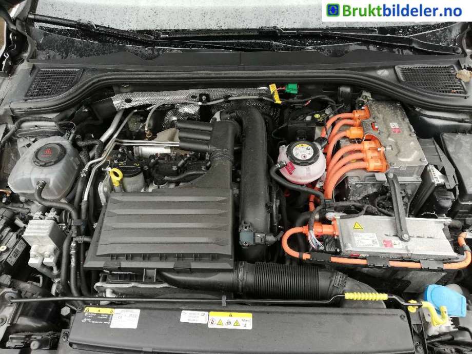 VW Golf VIII 2020-->> , Motorkode: DGEA, Girkassekode: 