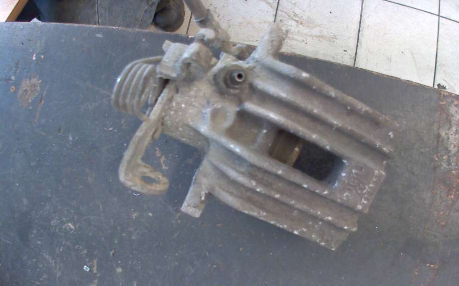 Bremsecaliper høyre bak til Audi A4 2001-2004 (Type II) (B6) (B6) (Audi A4 130HK TDI|)