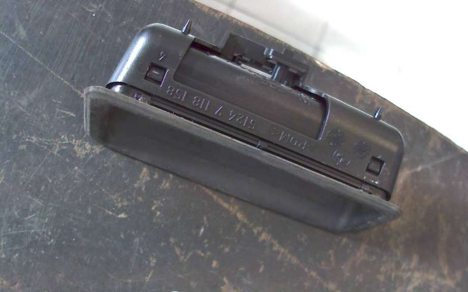 Bryter baklukeåpner til BMW 3-Serie 2005-2011 (E90/E91/E92/E93) (E90/E91/E92/E93) (BMW|)