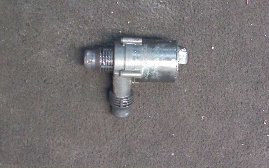Sirkulasjonspumpe til BMW X5 2000-2006 (E53) (E53) (BMW|6904496|)