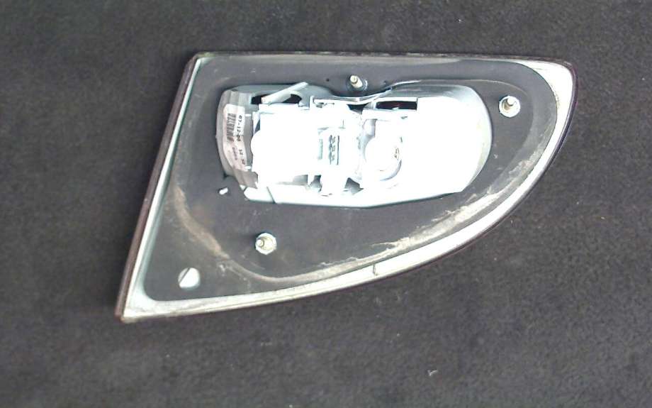 Baklykt venstre indre til Toyota Avensis 2000-2003 (Type I, Fase 2) (TOYOTA|)