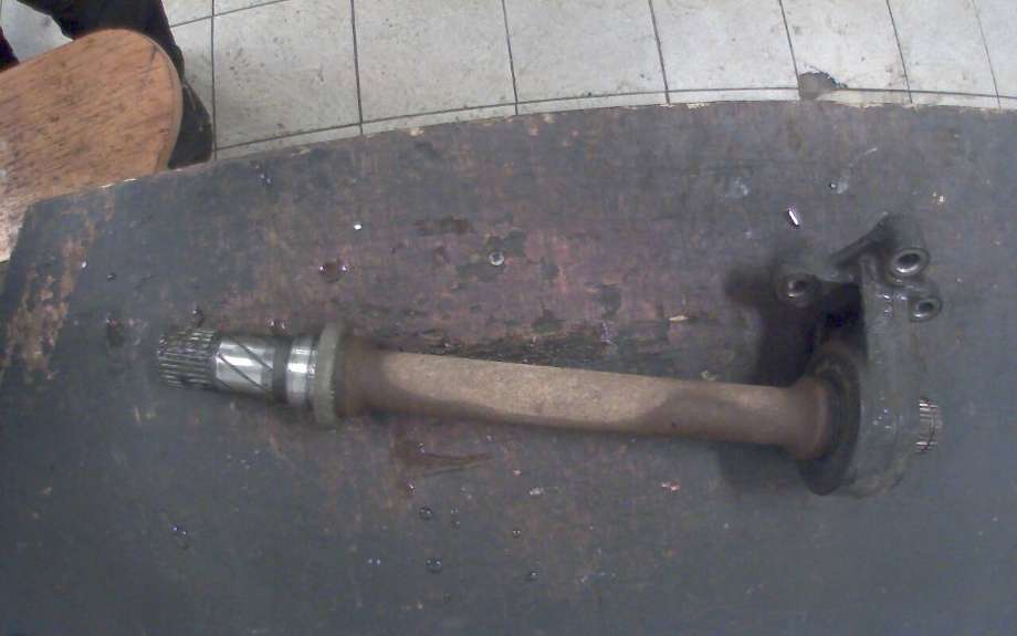 Drivaksel høyre foran til Mazda 626, 1998-2002 (GF/GW) (GF/GW) (MAZDA|)