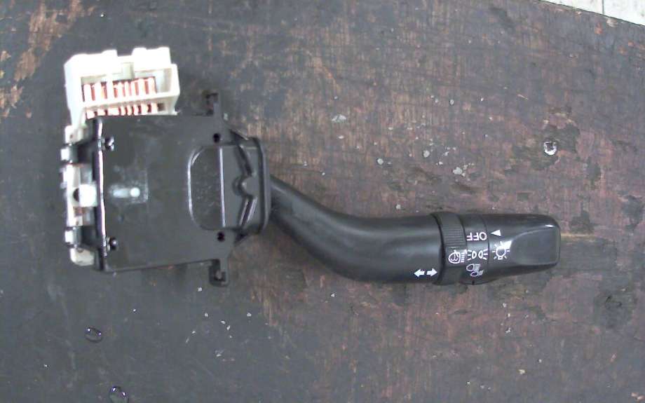 Bryter blink til Mazda 626, 1998-2002 (GF/GW) (GF/GW) (MAZDA|)